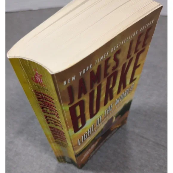 Light of the World James Lee Burke Dave Robicheaux 2014 1st Pocket Books Edition - Picture 5 of 13
